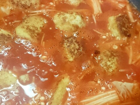 冷凍豆腐でミートボールのトマト煮